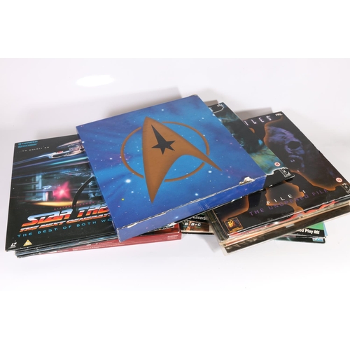 512 - Collection of mainly Sci-Fi series Laser Discs to include Star Trek and Star Trek boxsets, Dr Who, T... 