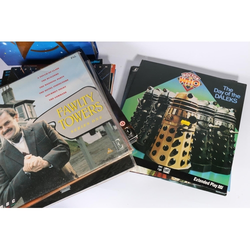 512 - Collection of mainly Sci-Fi series Laser Discs to include Star Trek and Star Trek boxsets, Dr Who, T... 