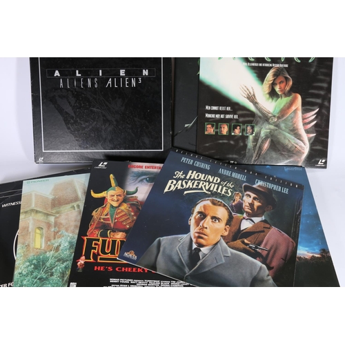 513 - Large collection of Horror and Sci-Fi Laser Disc films to include Alien boxset, Alfred Hitchcock fil... 