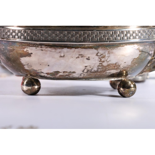 64 - George III silver three-piece tea set of attractive boat shape with 'woven' band, makers mark SH, pr... 