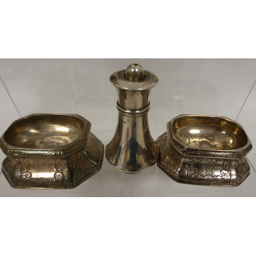 307 - Pair of Georgian silver trencher salts, 1725 and other silver items. 322g