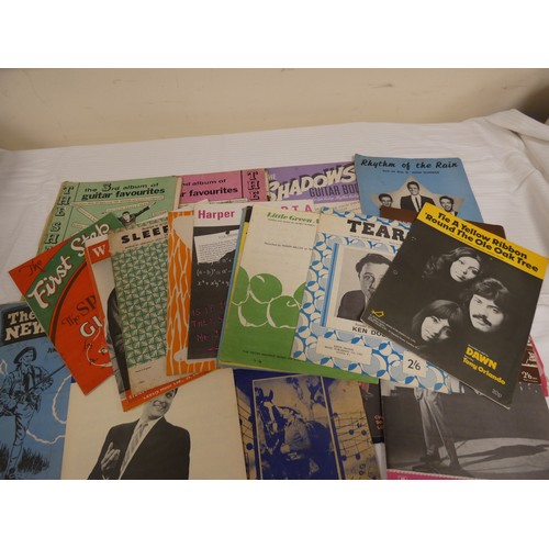 506 - Collection of mainly sheet music to include Elvis Presley, Can't Help Falling In Love With You; Gerr... 