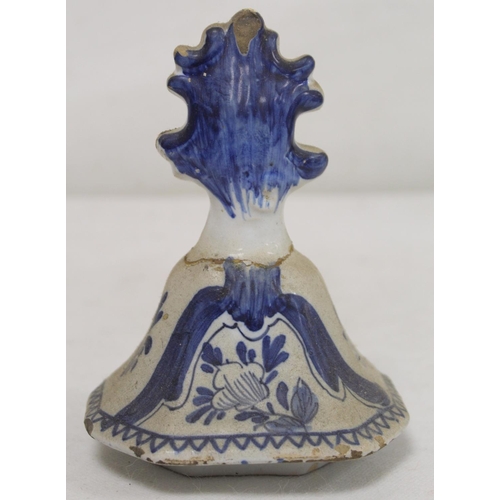 521 - Dutch Delft De Klaauw blue and white covered vase of baluster form, decorated in the Chinese manner ... 