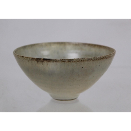 528 - Small Chinese Song /Yuan style Jun ware bowl of flared form with creamy white and grey glazes, 10.5c... 