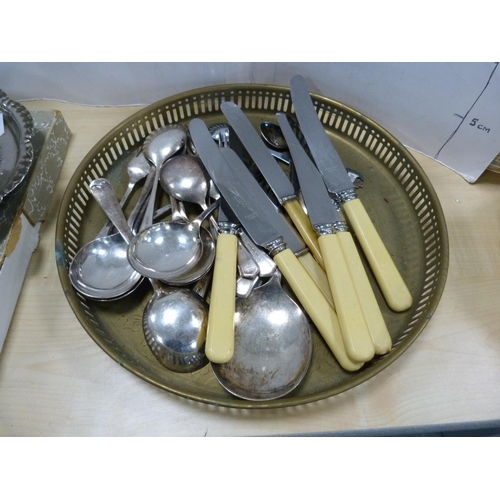 185 - EP to include loose cutlery, butter dish modelled as a clamshell, egg cruets, fish knives and forks,... 