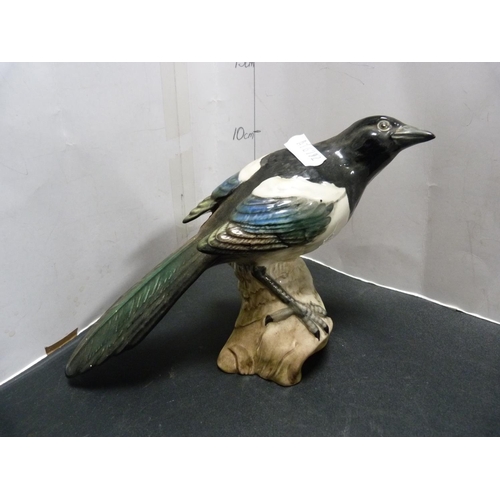 208 - Beswick figure of a magpie and another of a jay.  (2)