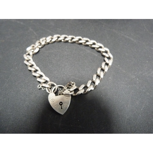 226 - Silver padlock bracelet, silver and mother of pearl pendant, silver-mounted pearl-style pendant, sil... 