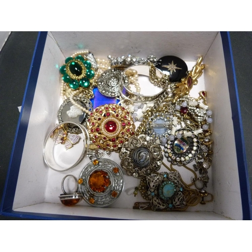 229 - Box containing costume jewellery including brooches, Scottish brooch, Victorian seed pearl and eboni... 