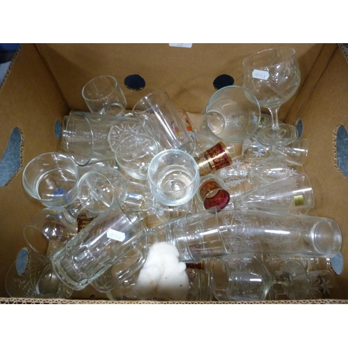 30 - Carton containing assorted glassware, mainly drinking glasses.