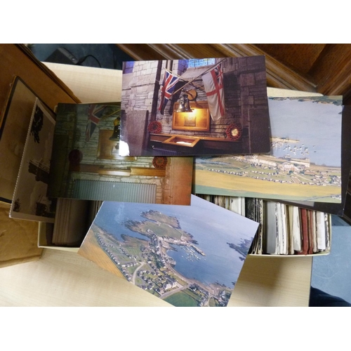 78 - Box containing loose postcards on various subjects.