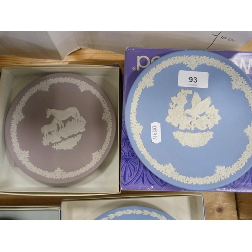 93 - Wedgwood Jasper ware and Black Basalt ware boxed plates, various themes including commemorative, als... 