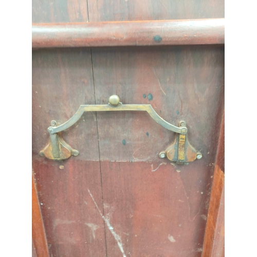 566 - 19th century mahogany tilt top breakfast table raised on a turned column and quadruped feet with bra... 