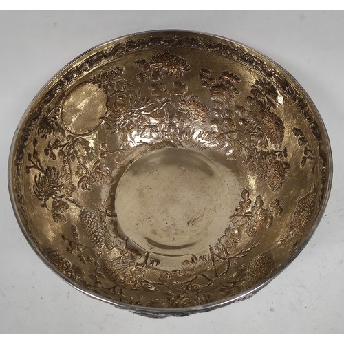 64 - Fine Chinese export silver bowl, hemispherical, with chased sprays of chrysanthemums and other flowe... 