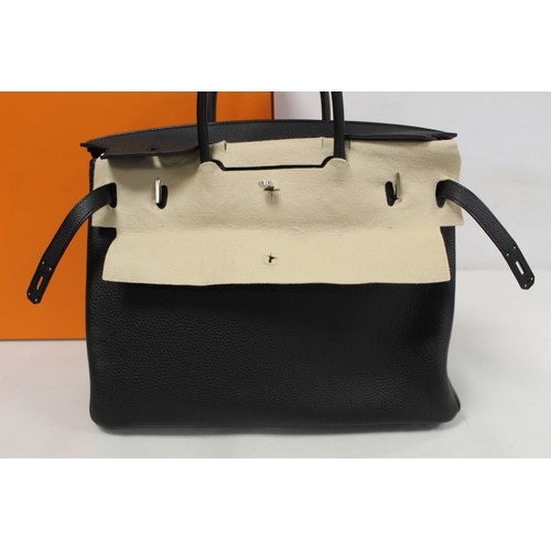 425 - Hermès bag - Hermes Birkin 40 Togo black leather handbag, boxed with receipt and dust bag, purchased... 