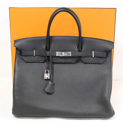 425 - Hermès bag - Hermes Birkin 40 Togo black leather handbag, boxed with receipt and dust bag, purchased... 