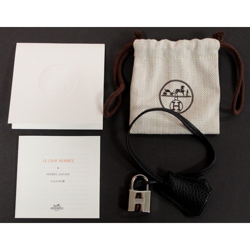 425 - Hermès bag - Hermes Birkin 40 Togo black leather handbag, boxed with receipt and dust bag, purchased... 