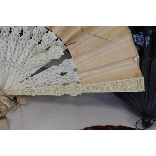 443 - Collection of  19th and early 20th century fans, comprising: Chinese fan with embroidered silk leaf ... 