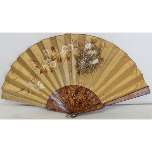 443 - Collection of  19th and early 20th century fans, comprising: Chinese fan with embroidered silk leaf ... 