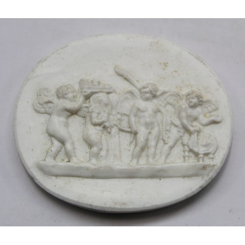 279 - Late 18th/early 19th century Wedgwood white jasperware miniature plaque depicting the marriage of Cu... 