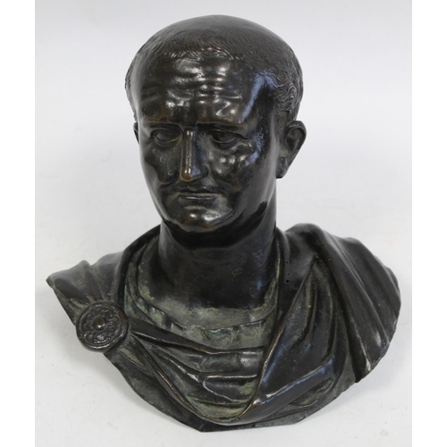 185 - Antique cast bronze bust of a distinguished Roman, possibly Emperor Vespasian, hollow, 22cm high x 2... 