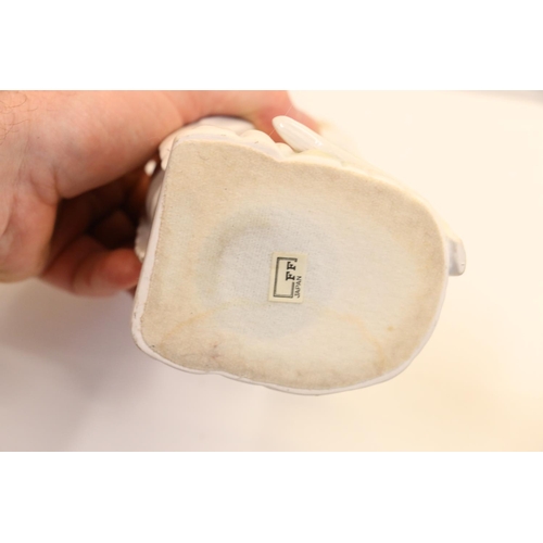 11 - Pair of modern Japanese crane models, 19cm.