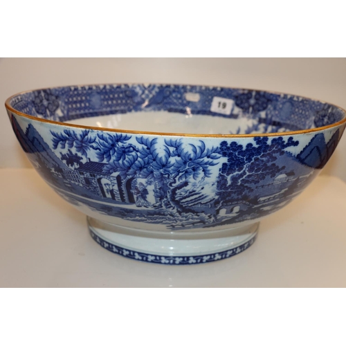 19 - Large blue and white bowl, 36.5cm diameter.