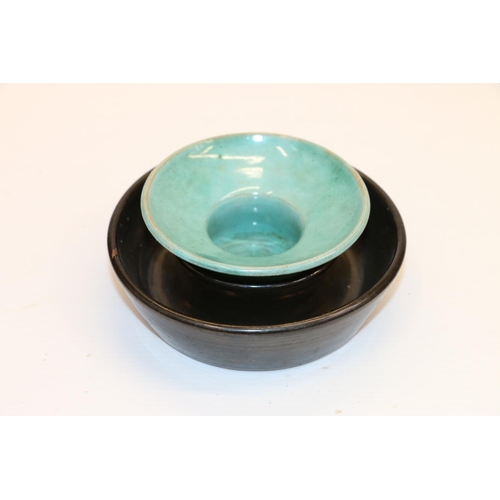 52 - Lochhead of Kirkcudbright Studio Pottery two piece ashtray, 13.5cm diameter.