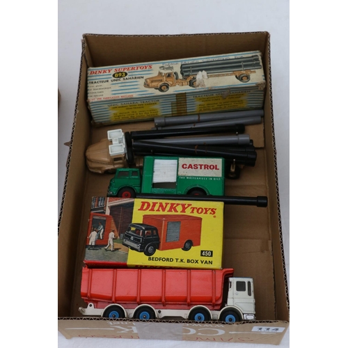 114 - Dinky Toys 450 Bedford TK Box Van Castrol, green with white shutter, red cab interior and hubs, boxe... 