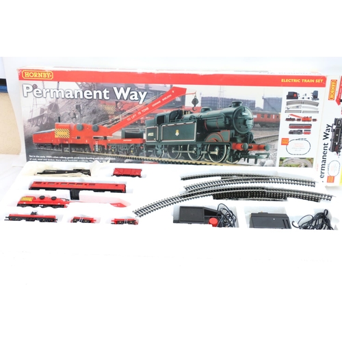 91 - Hornby OO gauge model railways R1029 Permanent Way electric train set with 0-6-2 tank locomotive 695... 