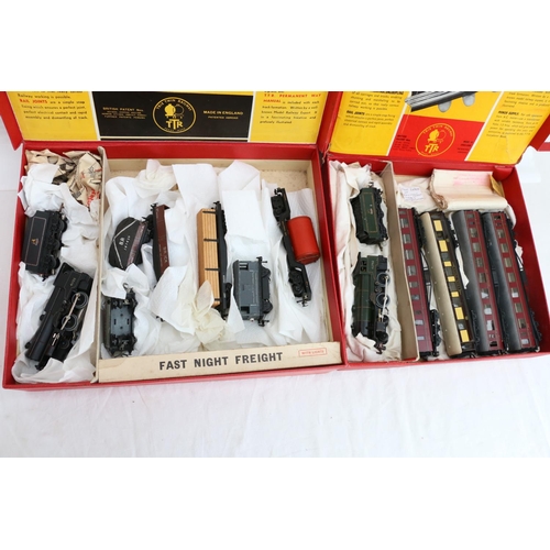 97 - Trix Twin Railway TTR OO gauge model railway including Night Express set with 4-4-0 Pytchley tender ... 