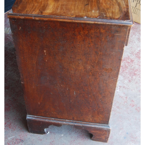 337 - George III mahogany bachelor's chest of four graduated drawers, on bracket feet, 84cm high, 86cm wid... 