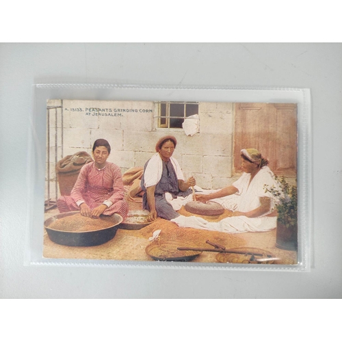 194 - Carton containing over 400 early 20th century postcards mostly of British and world topographical su... 