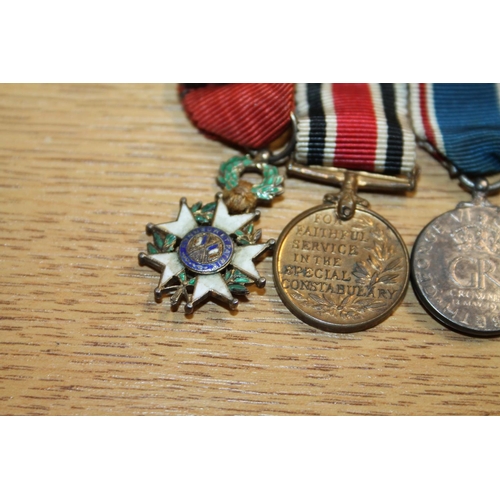 447 - Miniature medals including Victoria Cross, OBE, Boer War Queen's South Africa medal with South Afric... 