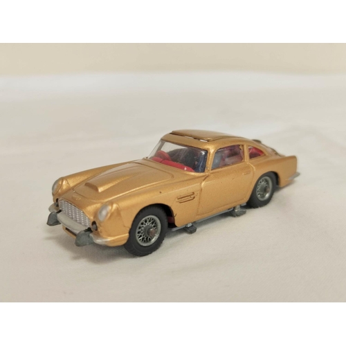 9 - Corgi Toys- No 261 die cast 007 James Bond Gold Finger Aston Martin DB5 featuring working ejector se... 