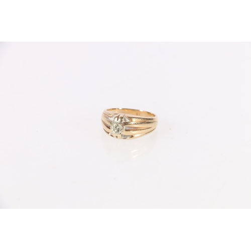 112 - 9ct gold diamond set gypsy style ring, 5g, size M.