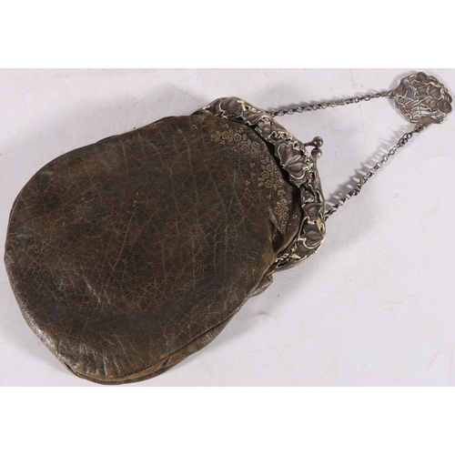 7 - Edwardian silver mounted leather purse with Art Nouveau inspired chain, London, 1901, makers marks r... 