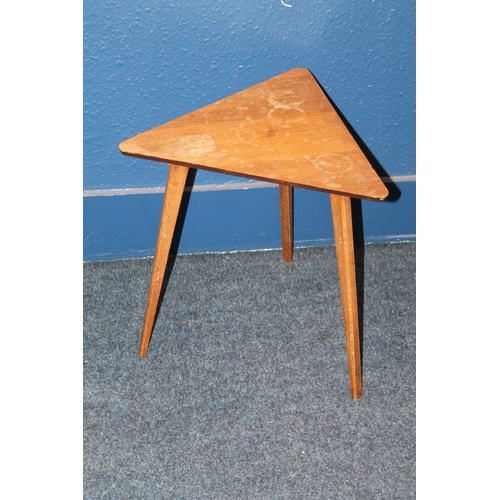 575 - Mid century oak veneer triangular table with 'Druce & Co Ltd London' plaque, 74cm tall. 