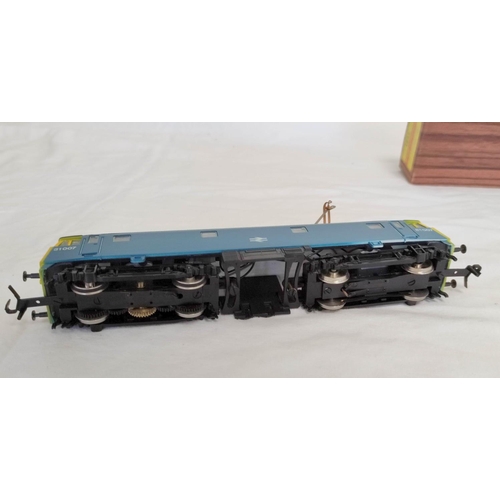 64 - Liliput / Trix Trains. Two boxed 00 gauge E3000 class model trains comprising of an E3001 & a Br... 