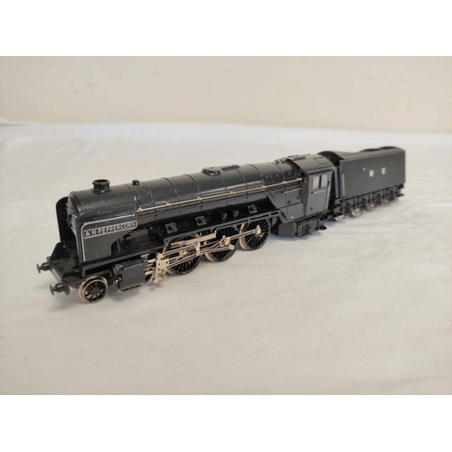 67 - Liliput / Trix Trains. Two boxed 00 gauge model trains comprising of an A3 class 4-6-2 