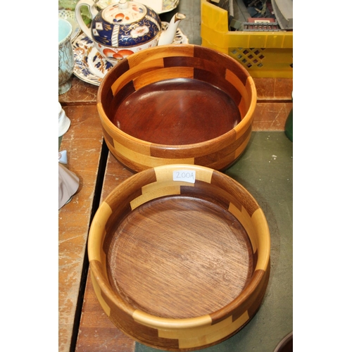 200a - Two John Gilchrist large wood-turned fruit bowls.