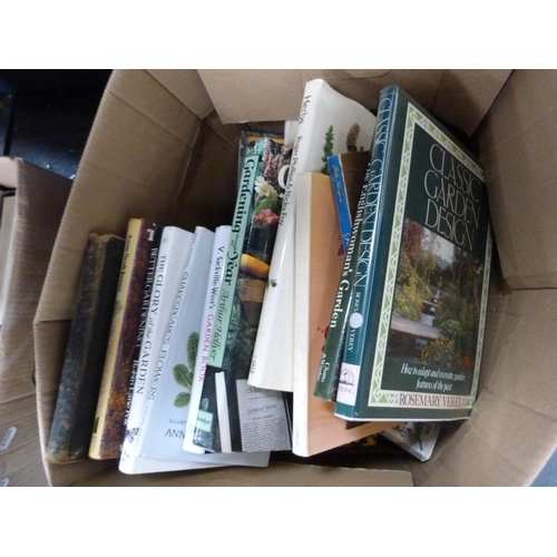 44 - Carton of books, mainly gardening, birds and flowers.