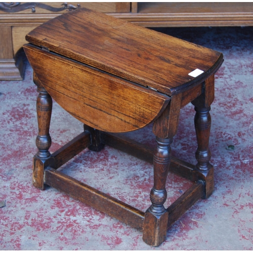 382 - Charles II style oak jointed table with drop ends, on turned column supports with plain adjoining un... 