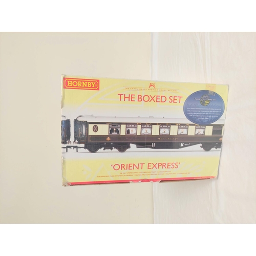 69 - Hornby 00 gauge Orient Express R1038 locomotive box set comprising of track, power supply, three Pul... 