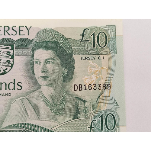 135 - Banknotes Jersey. Elizabeth II Pristine banknotes to include a 1983 £10 note prefix DB163389 green f... 