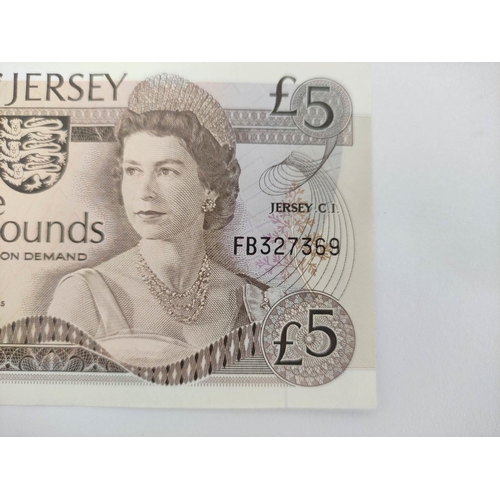 135 - Banknotes Jersey. Elizabeth II Pristine banknotes to include a 1983 £10 note prefix DB163389 green f... 