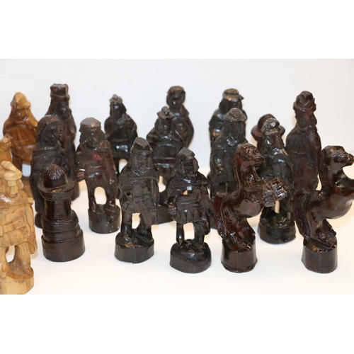 95 - Rustic treen chess set.