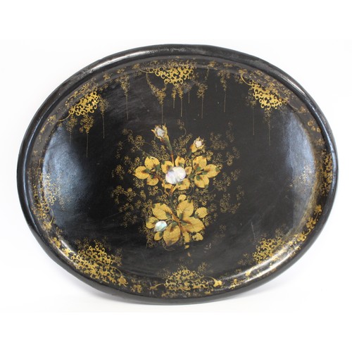 246 - Large 19th century oval black lacquer papier mâché tray with painted decoration in pred... 