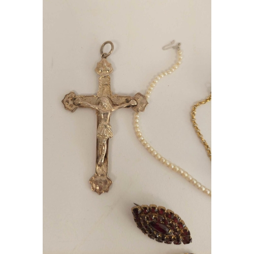 86 - Venetian glass egg necklet '375', a silver crucifix 1920, two pearl necklets and various items.