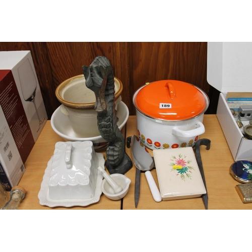 189 - Pestle and mortar, a crock, a butter dish, an enameled cooking pot, etc.