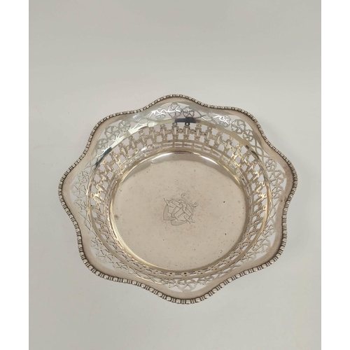 156 - Silver fruit bowl with pierced flared sides by Elkington & Co 1911, 26.5cm, 640g. 